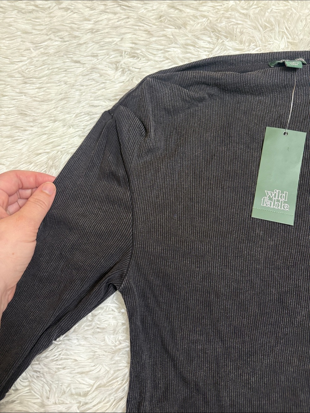 NWT Wild Fable Charcoal Grey/Black Long Sleeve Ribbed Crop Top Size S - Picture 2 of 9